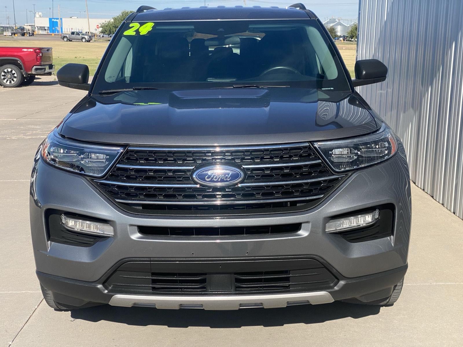 2024 Ford Explorer XLT