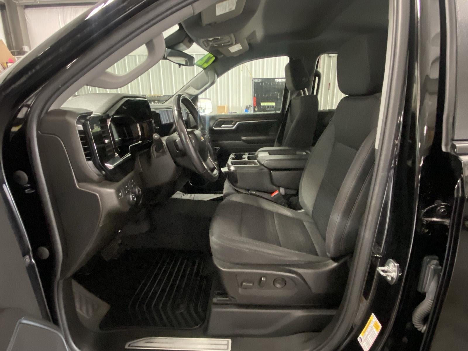 2022 Chevrolet Silverado 1500 LT (2FL)