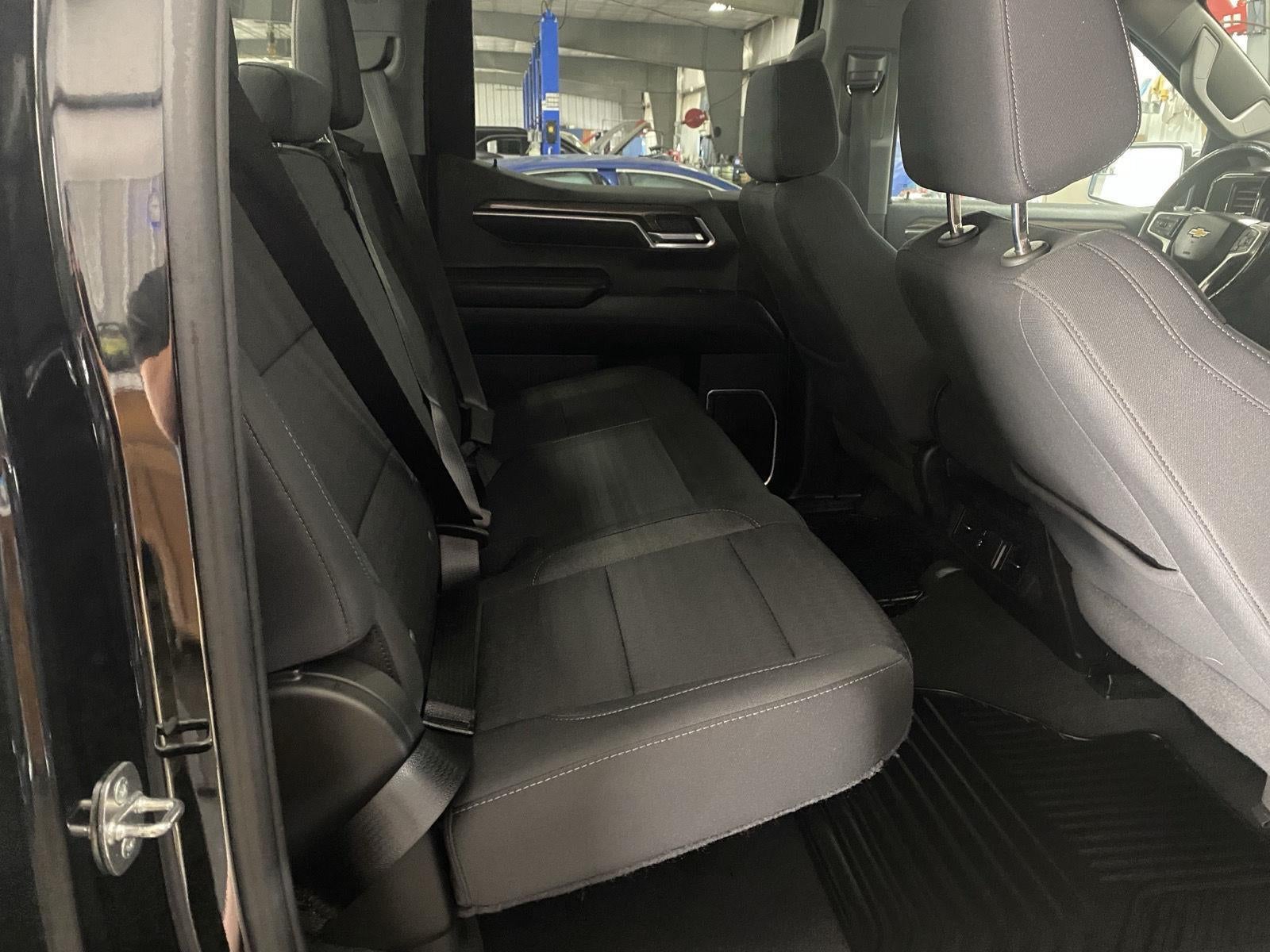 2022 Chevrolet Silverado 1500 LT (2FL)