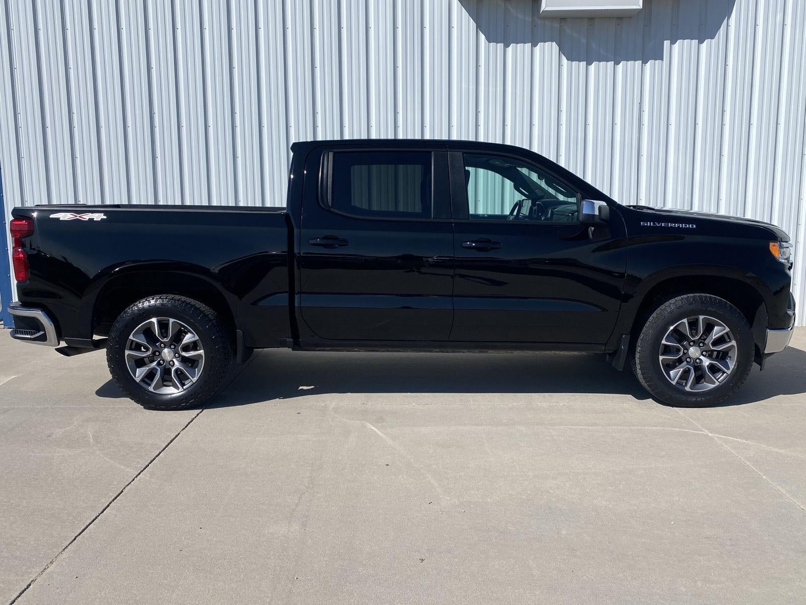 2022 Chevrolet Silverado 1500 LT (2FL)