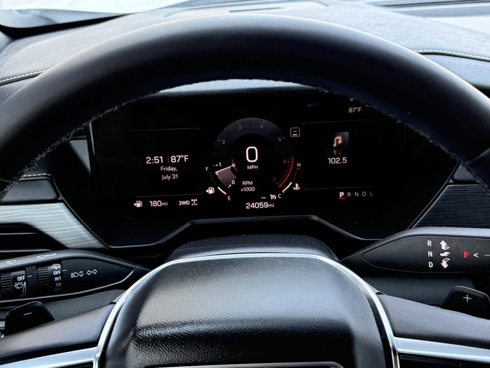 2025 GMC Acadia Elevation