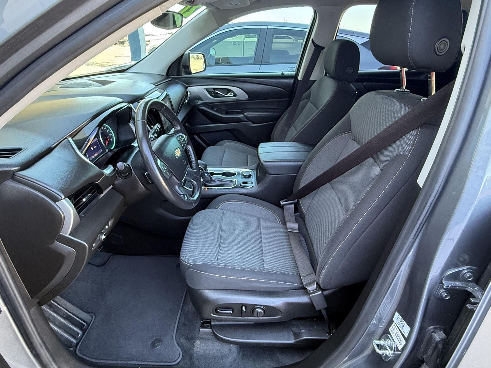 2021 Chevrolet Traverse LT Cloth