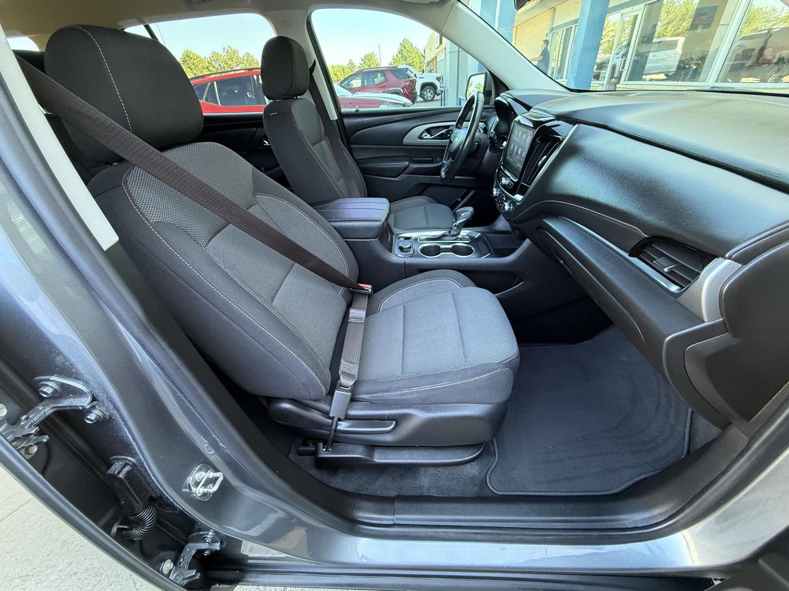 2021 Chevrolet Traverse LT Cloth