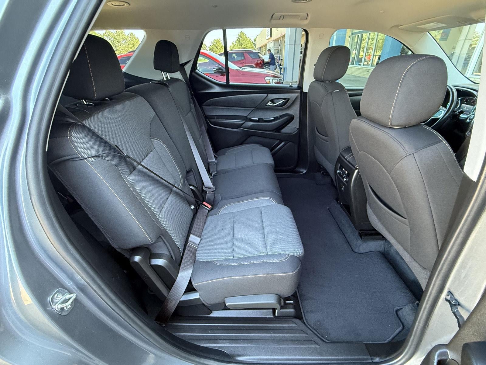 2021 Chevrolet Traverse LT Cloth