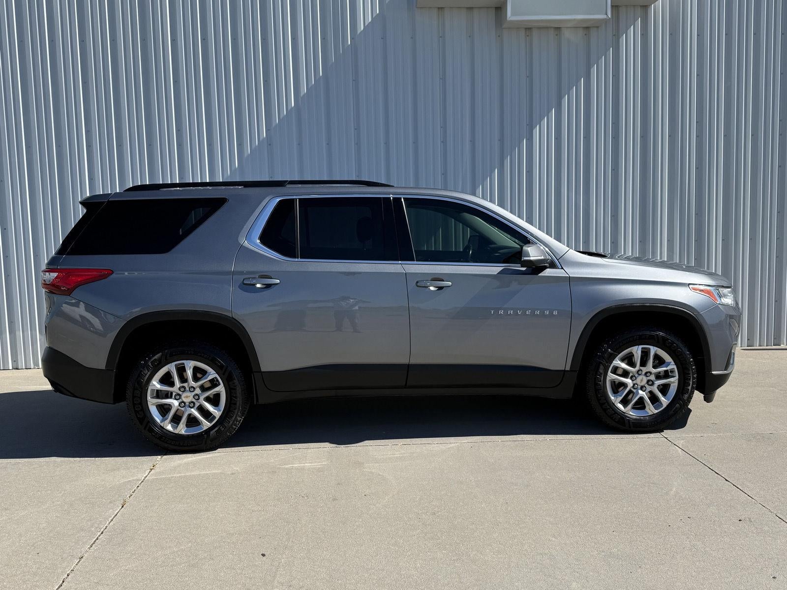 2021 Chevrolet Traverse LT Cloth
