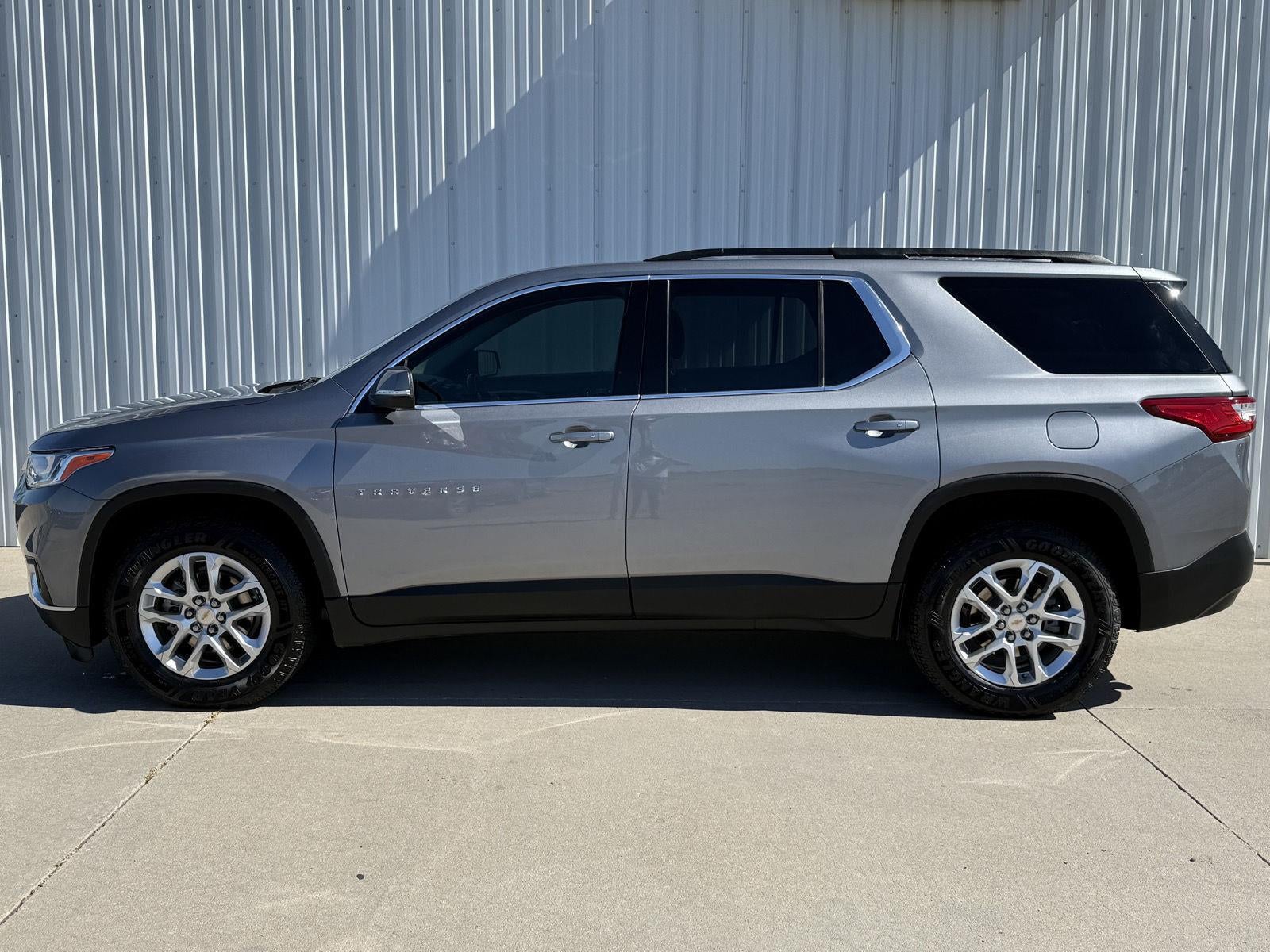 2021 Chevrolet Traverse LT Cloth