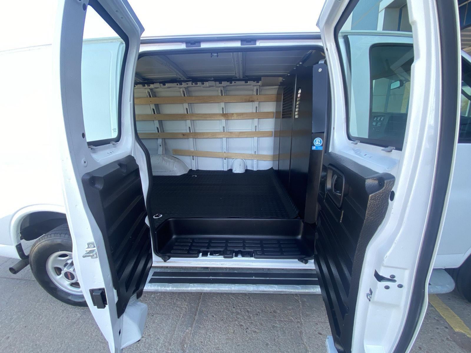2024 GMC Savana Cargo 2500 Work Van