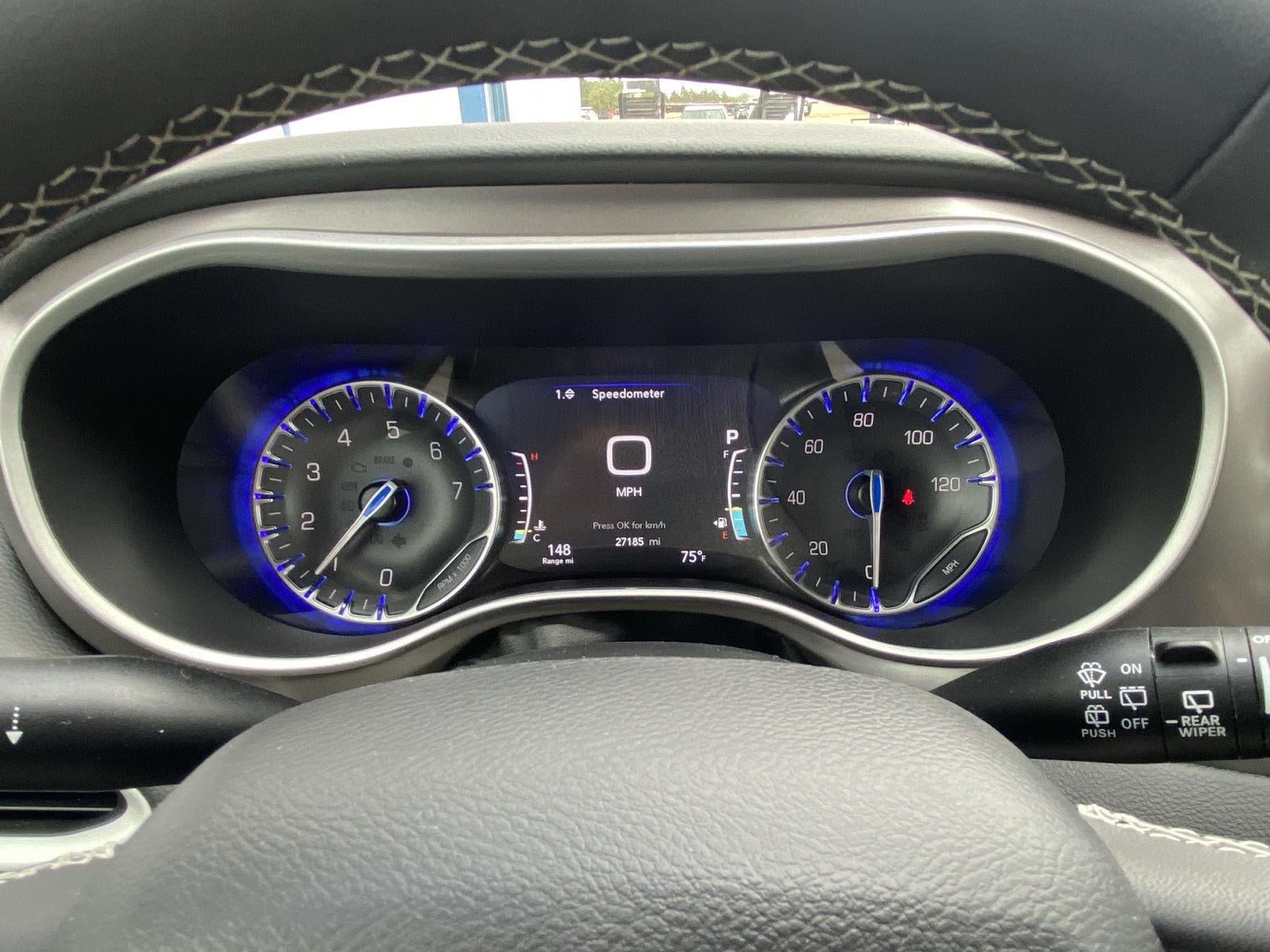 2025 Chrysler Pacifica Select