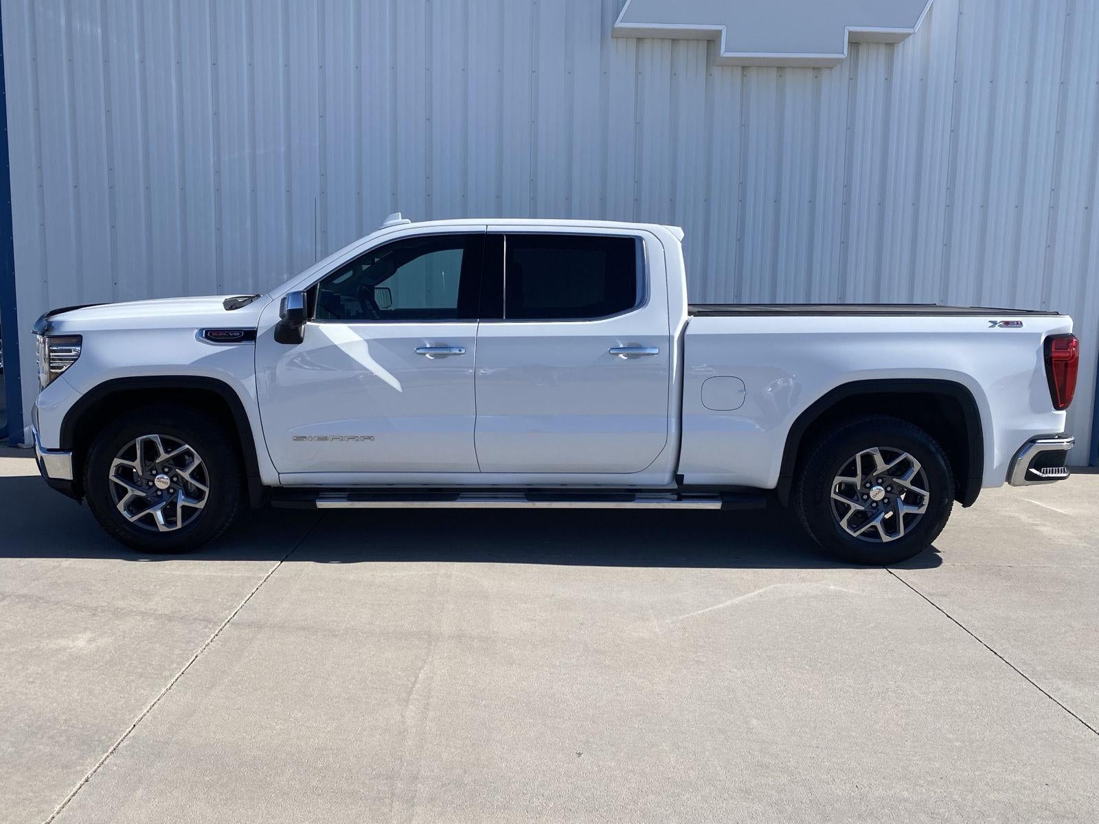 2023 GMC Sierra 1500 SLT