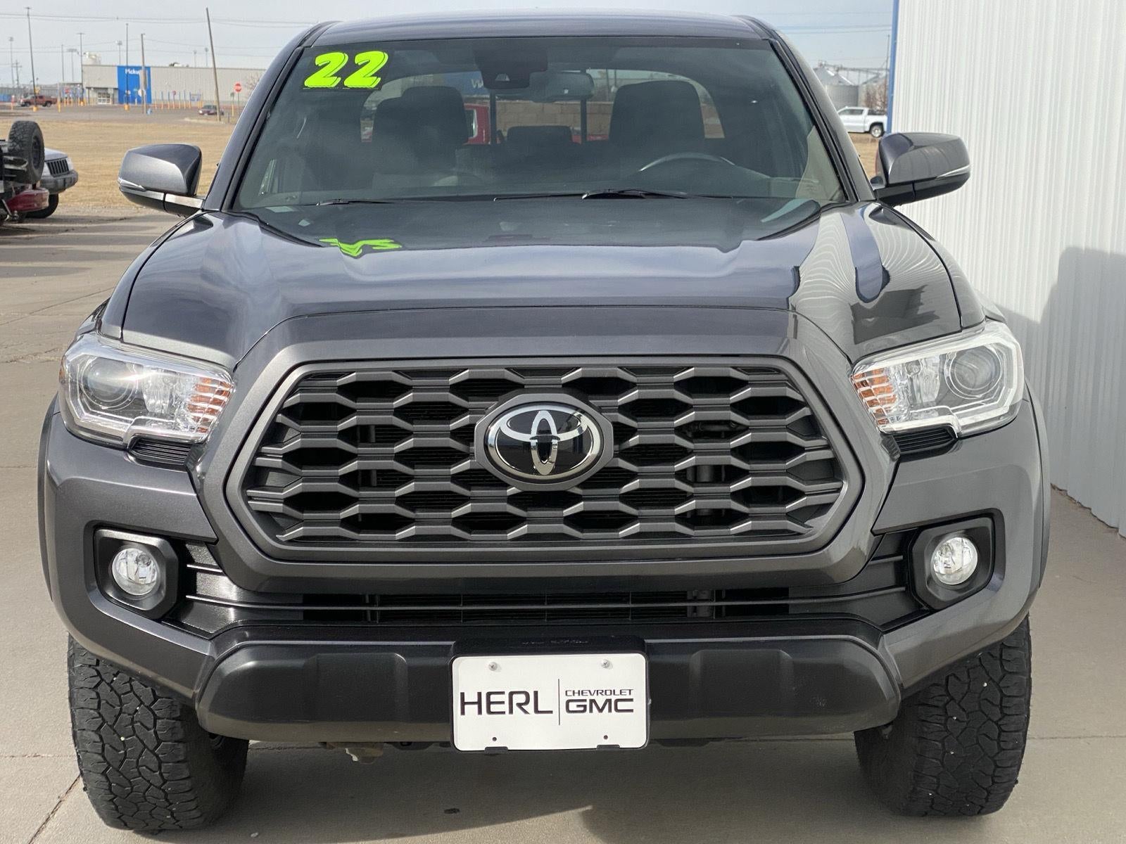 2022 Toyota Tacoma 4WD SR