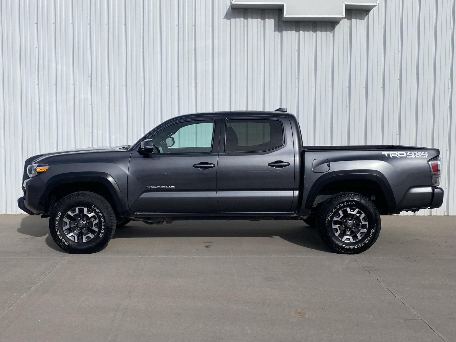 2022 Toyota Tacoma 4WD SR