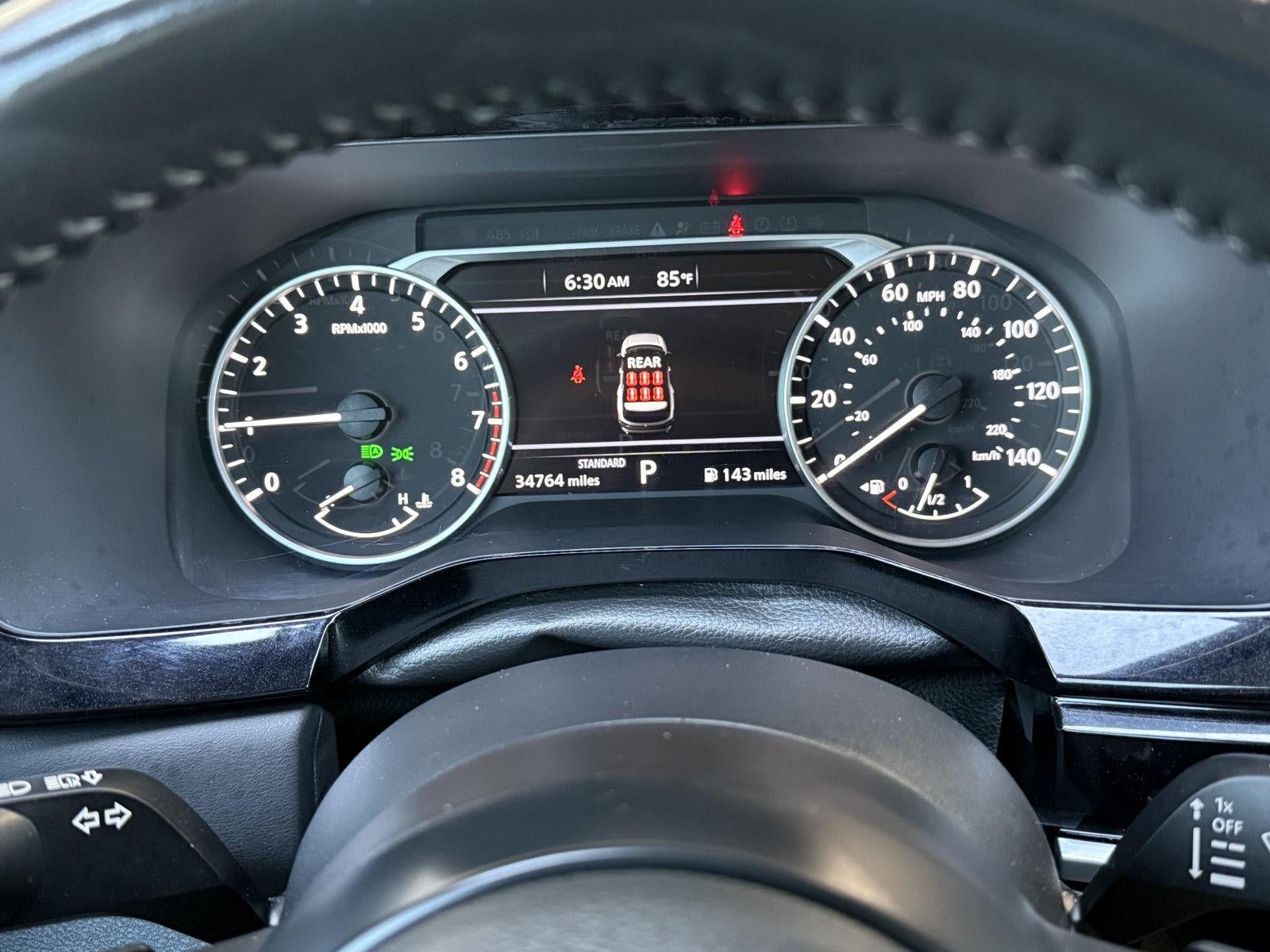 2025 Nissan Pathfinder SV