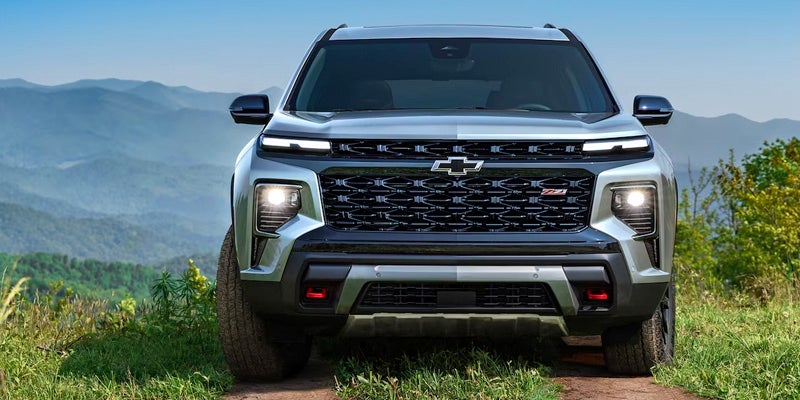 2024 Chevrolet Traverse front view